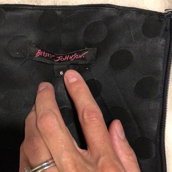 Betsy Johnson pencil skirt - Picture 5 of 6